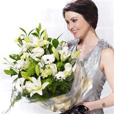 Extra Large White Simplicity Presenation Bouquet
